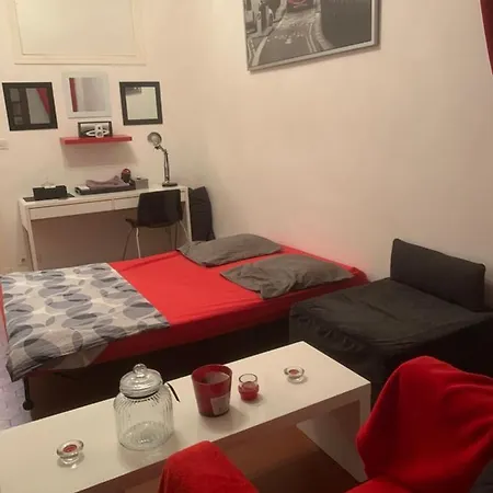 Dans Centre בית הארחה *