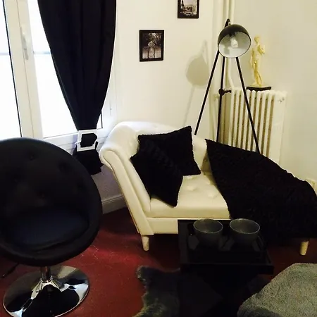 בית הארחה Dans Centre